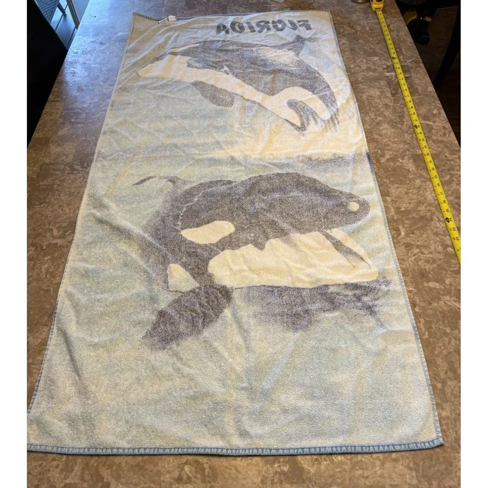 Vintage Whale Florida Ocean Beach Towel Whales Under the Sea Aquatic 26